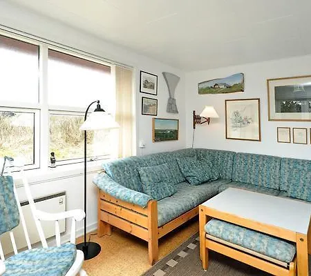 Two-bedroom Holiday In 4